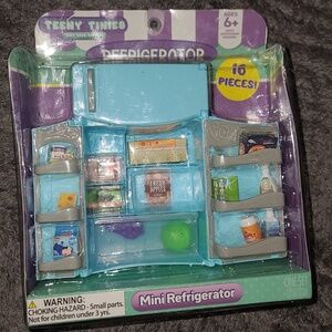 16 pieces RETRO REFRIGERATOR Mini Playset Toy Doll Dollhouse  Mini Food & Drinks